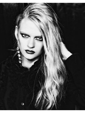 アンドインク(&inc) 30代/40代大人ミディアムウルフレイヤー前髪あり小顔麻布十番