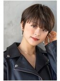 フェザーバングカーキグレージュ大人かわいいマッシュショート