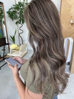 ピニャ(PiiNYA)&nbsp;ハイライト×グレージュ