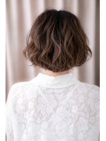 カバーヘア ブリス 上尾西口店(COVER HAIR bliss)&nbsp;モノトーングレージュ波巻きくせ毛風大人ボブZ上尾20代30代40代