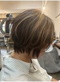 ショートグレージュハイライト