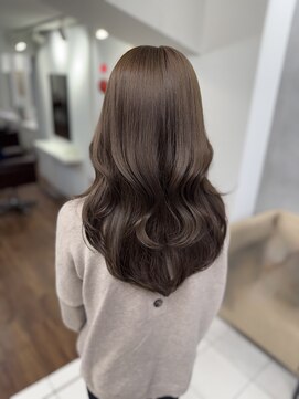 インビテーション(invitation) オリーブベージュ カーキベージュ ブリーチなし レイヤーカット