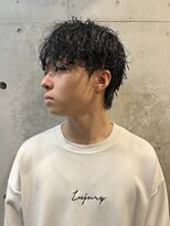サロンリベルテ(salon Liberte)&nbsp;20代30代黒髪スパイラルパーマツーブロックマッシュツイスト