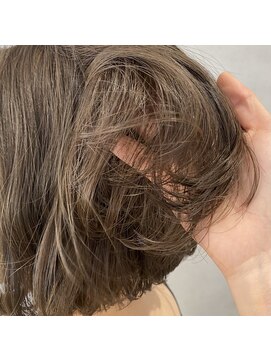 ミント(mint) 夏カラー＊赤みのないやわらかなオリーブベージュ＊