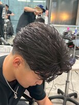 イーラ(era)&nbsp;フェザーパーマパーマ/メンズ/刈り上げ/眉毛/ツイスト