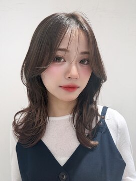 ホフ 大阪心斎橋店(F.O.F) ブリーチグレージュベージュショートボブショートレイヤー学割