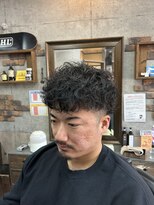 アールズ ヘア(R's hair)&nbsp;MEN’S HAIR/サーフカール/刈り上げセンターパート/印西