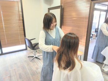 カシェット(cachette)の写真/大人女性の髪悩みに寄り添う女性スタイリストが丁寧提案。髪質変化や白髪も丁寧な優しいケアを届けます。