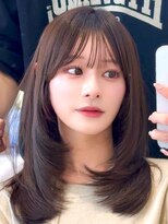ミリバイアフロート(MIRI by AFLOAT)&nbsp;【島田佑】ミディアムレイヤーカットグレージュ顔周りカット