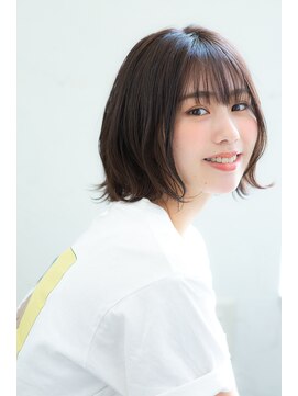 ジョエミバイアンアミ(joemi by Un ami) 【joemi】小倉太郎 くびれセミディの無造作カール丸みショート