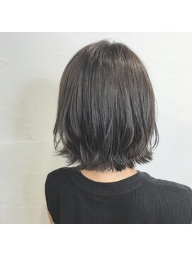 シェノン 梅田(CHAINON) 黒髪風ビターショコラベージュ