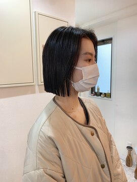 ベラ(Bella) 大人可愛い前下がり切りっぱなしボブ20代30代40代