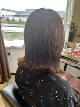 コアフィールフィス(COIFFURE fils) 《見附 今町》M3D カラー 外はね ミディアム