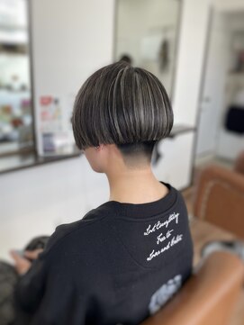 トータルビューティーオアシス(total baeuty OASIS) グレーハイライト