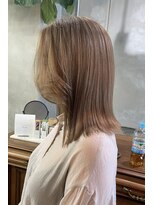 ザ デイ(THE DAY)&nbsp;ベージュカラーとミディアムヘア