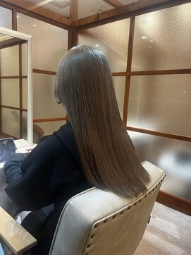 キール 海浜幕張(keel) 透明感溢れるミルクティーベージュ