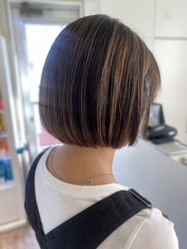 フラミンゴバイカーニバル 江古田(Flamingo by carnival) ミニボブ&ハイライトグラデーションカラー