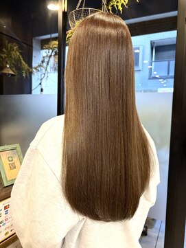 リノナ(Linona) ロングショートワンカールパーマカーキグレージュ前髪錦糸町