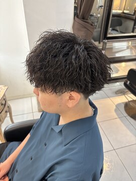 アイズ 海老名(AIZU) ツイストスパイラルパーマ ツイストパーマ メンズパーマ 眉毛