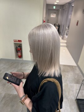 ヴァイス 新宿店(VAICE) ホワイトカラー