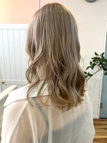 リコ 池袋東口店(Liko)&nbsp;ブリーチ ハイトーン ブロンドベージュカラー 艶髪 20代