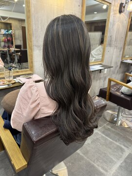 アムレヘアー(amule hair) 【amule hair】際立ちハイライトカラー