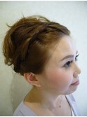 裏編み込みふんわりアレンジヘアー