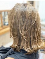 ルーム(Luum)&nbsp;ベージュ　x　外はね　x　ロブ