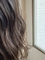 ヘアーエポック(hair epoque) 耳かけくびれセミディくすみカラー艶カラー20代30代40代