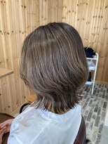 ソル(SOL by INFINI)&nbsp;白髪ぼかしハイライトスタイル