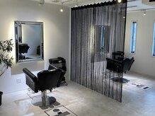 コネクト ヘアーサロン(ConNeCT HAIR SALON)の雰囲気（半個室空間でお客様だけの時間をゆっくりお寛ぎ頂けます。）