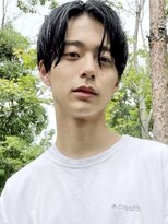 ノイ(noi)&nbsp;センターパートニュアンスパーマ刈り上げツーブロックメンズヘア