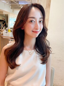 アフロート ディル(AFLOAT D'L) みきな/大人女子/30代40代/お姉さんヘア/前髪なし/艶カラー/青山