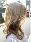 グレイヘアオリーブハイライト