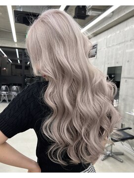 リノート バイ エゴル 名古屋(LINOET by ENGOL) 【LINOET 名古屋】佐藤まいら ホワイトカラー