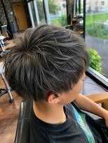 オンザライン(ON THE LINE)&nbsp;アッシュグレー × 無造作ショート/Smoky Ash Gray Short