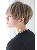 外国人風マッシュショート