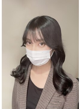 エヴリンアンドペイジ(Evelyn&paige) 韓国風くびれヘア、地毛風ナチュラルブラック×シースルーバング