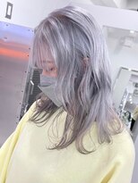 ウィコ 新宿(WICO)&nbsp;ホワイトシルバー☆[新宿駅/ショコラベージュ/ベビーバング]