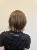 オリーブベージュ