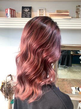 テイラー(Taylor) 【Taylor 大宮】チェリーレッド×ウェーブ