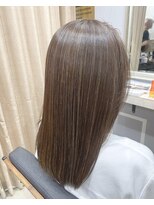 レイドバック(LAID BACK)&nbsp;ハイライト くすみカラー 透明感 ニュアンスカラー 白髪ぼかし