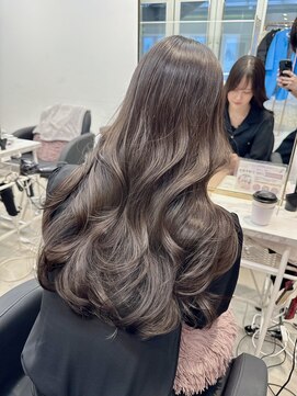 クム(kumu) 【kumu】ロングレイヤー/グレージュ/栄/名古屋