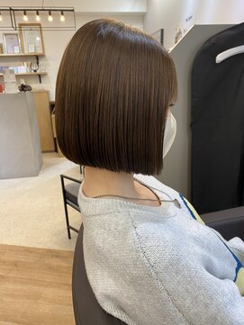 ジエクト ヴィシア(The Ect VIXIA) オリーブカラー 縮毛矯正 地毛風ストレート ボブ マチルダ