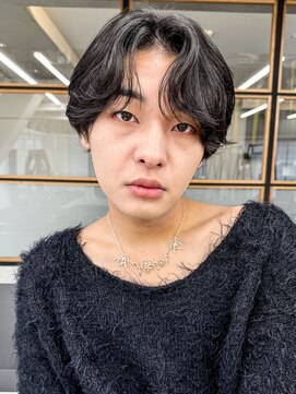 スタートウキョウ 渋谷(STAR TOKYO) 毛流れセンターパートカルマパーマツーブロック刈り上げ