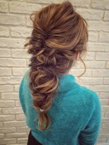 シルベット(Silvet)&nbsp;ロングならではの三つ編みアレンジ