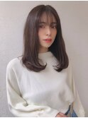 大人のナチュラルストレートスタイル