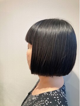 キー(KEY) ワイドバングボブ