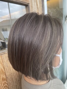 ヘアーリゾート ラウレア(Hair Resort LAULEA) スモーキーハイライト