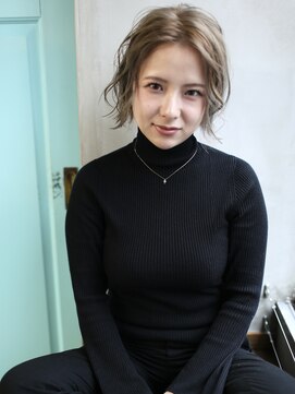 バース(BIRTH) 天神【BIRTH】ホワイトグレージュ×ウエーブミニボブ 6